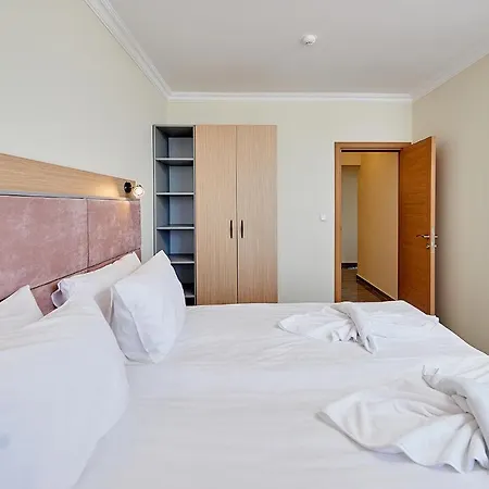 Aparthotel Crotiria -