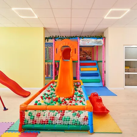 Ξενοδοχείο με διαμερίσματα Crotiria - Πομόριε