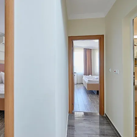 Apartmanhotel Crotiria - 4*